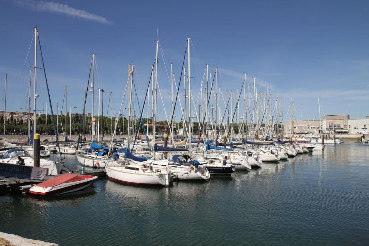 Stay In A Boat - Lisboa Екстериор снимка