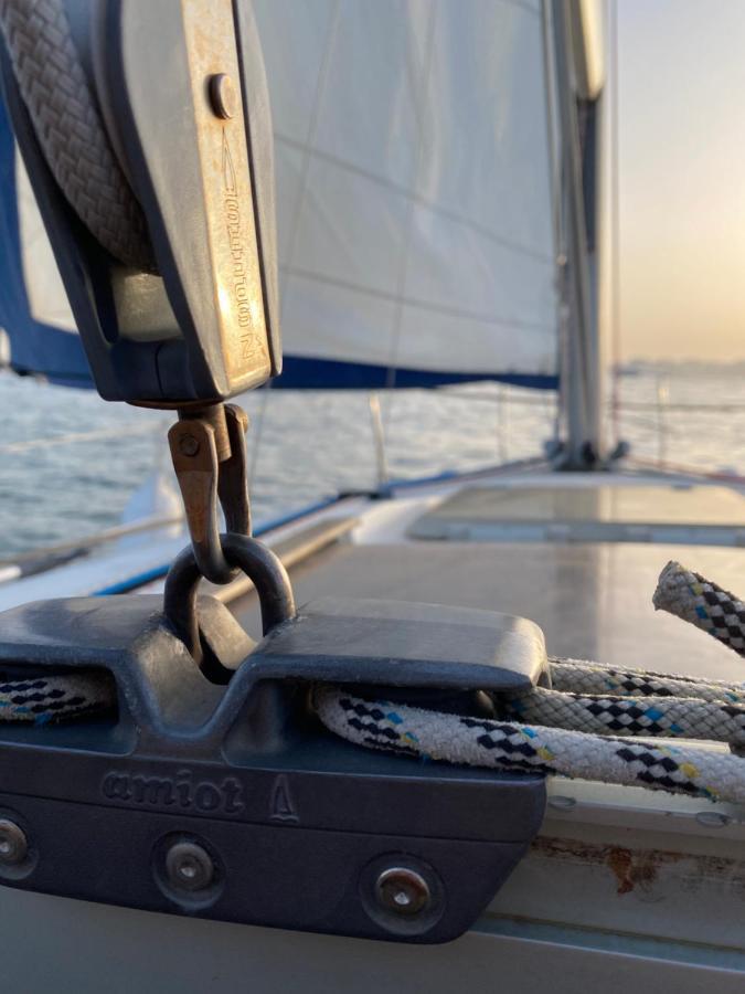 Stay In A Boat - Lisboa Екстериор снимка