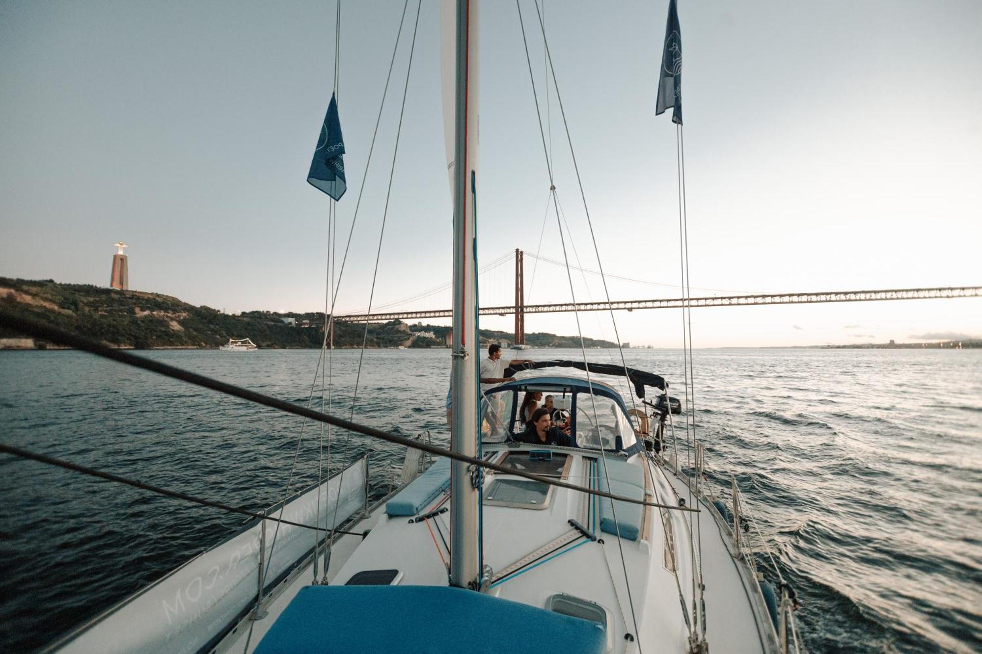 Stay In A Boat - Lisboa Екстериор снимка